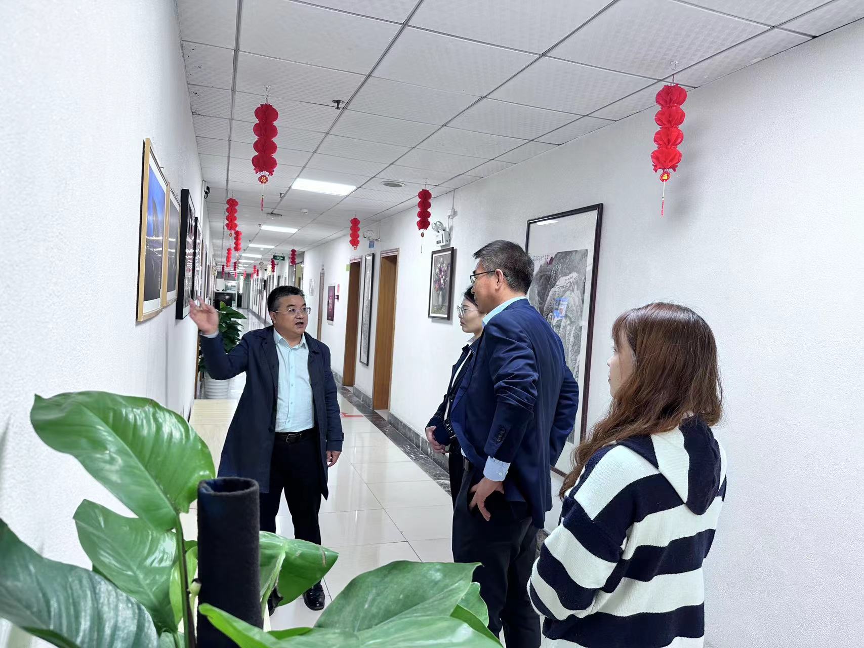 中国成人教育协会“县域学习中心”建设学习团到金牛区交流学习